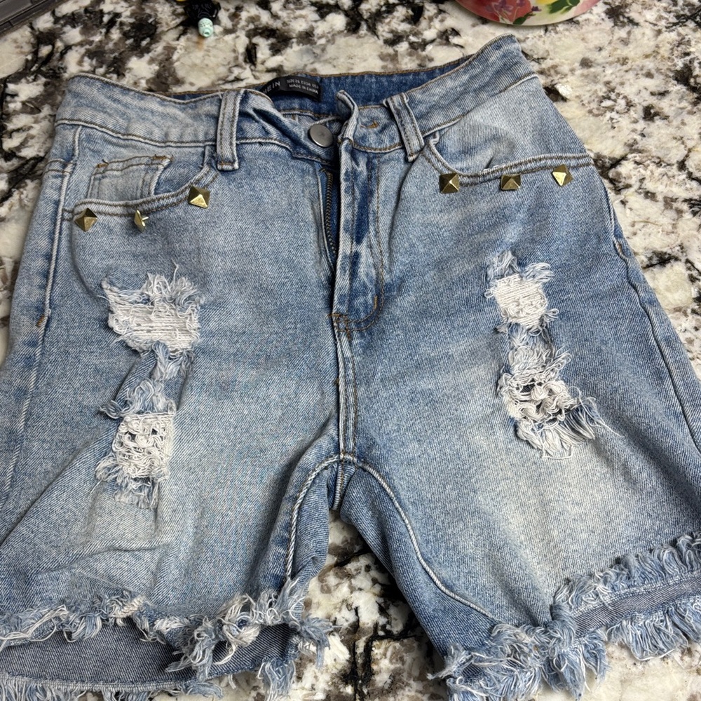 Stylish Distressed Denim Shorts